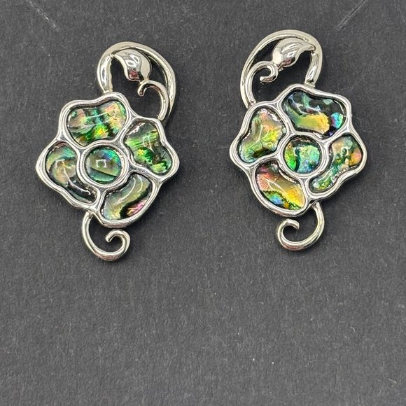 Abalone Shell Flower Stud Earrings - Picture 5 of 5